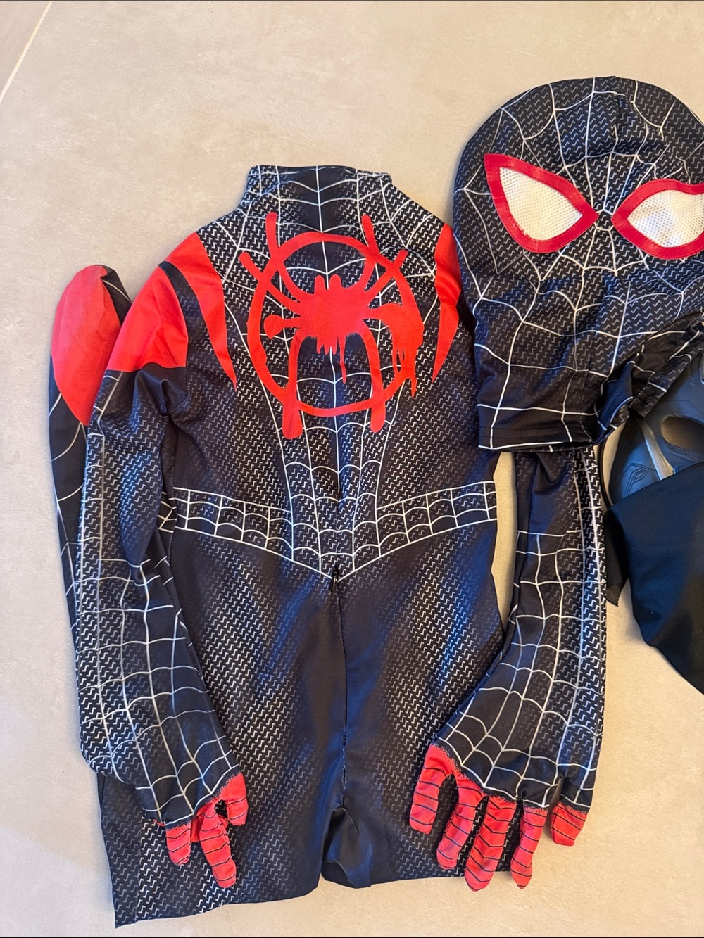 (2) Kids Black and Red Spider Hero & Darth Vader Costumes